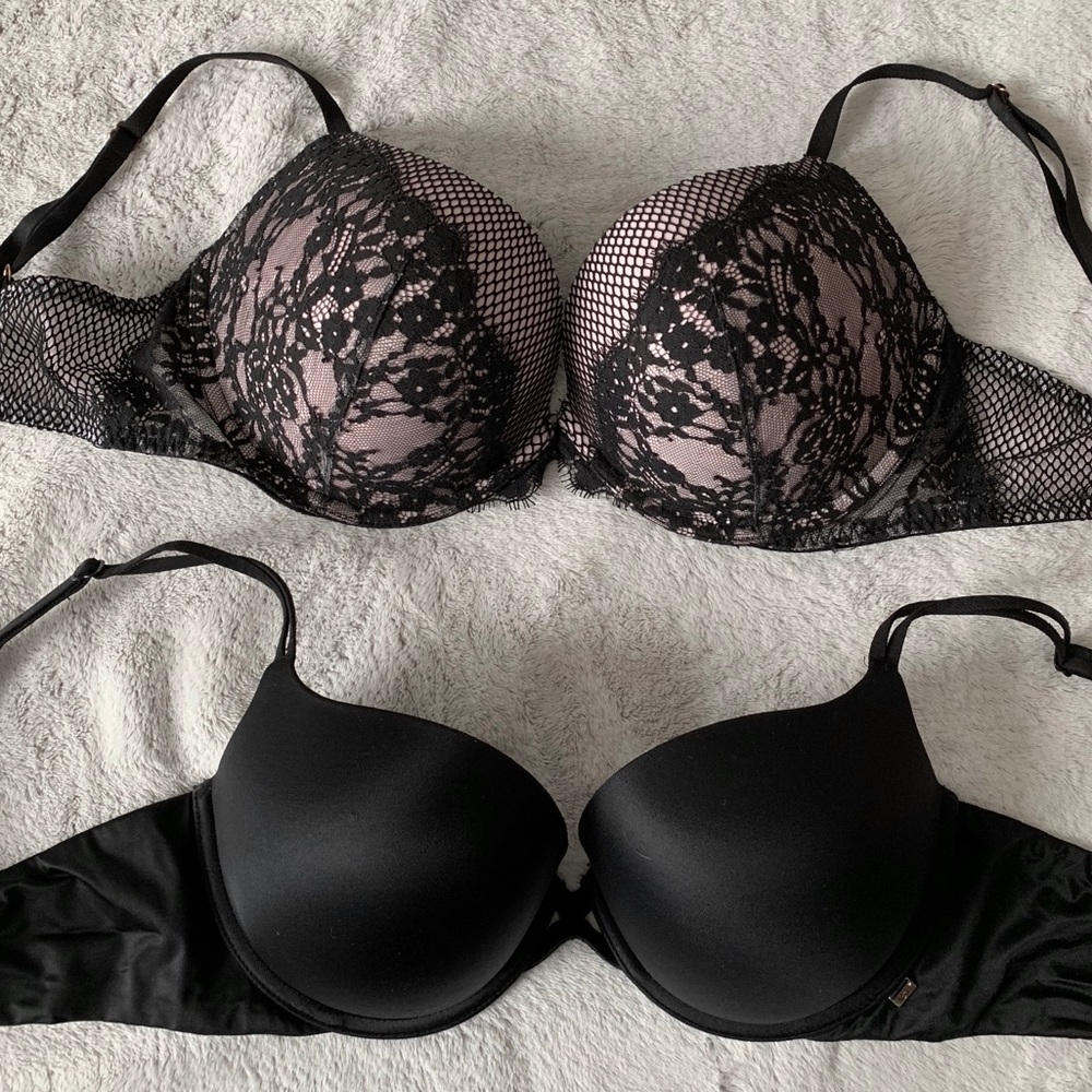 2 Victoria’s Secret push up bras